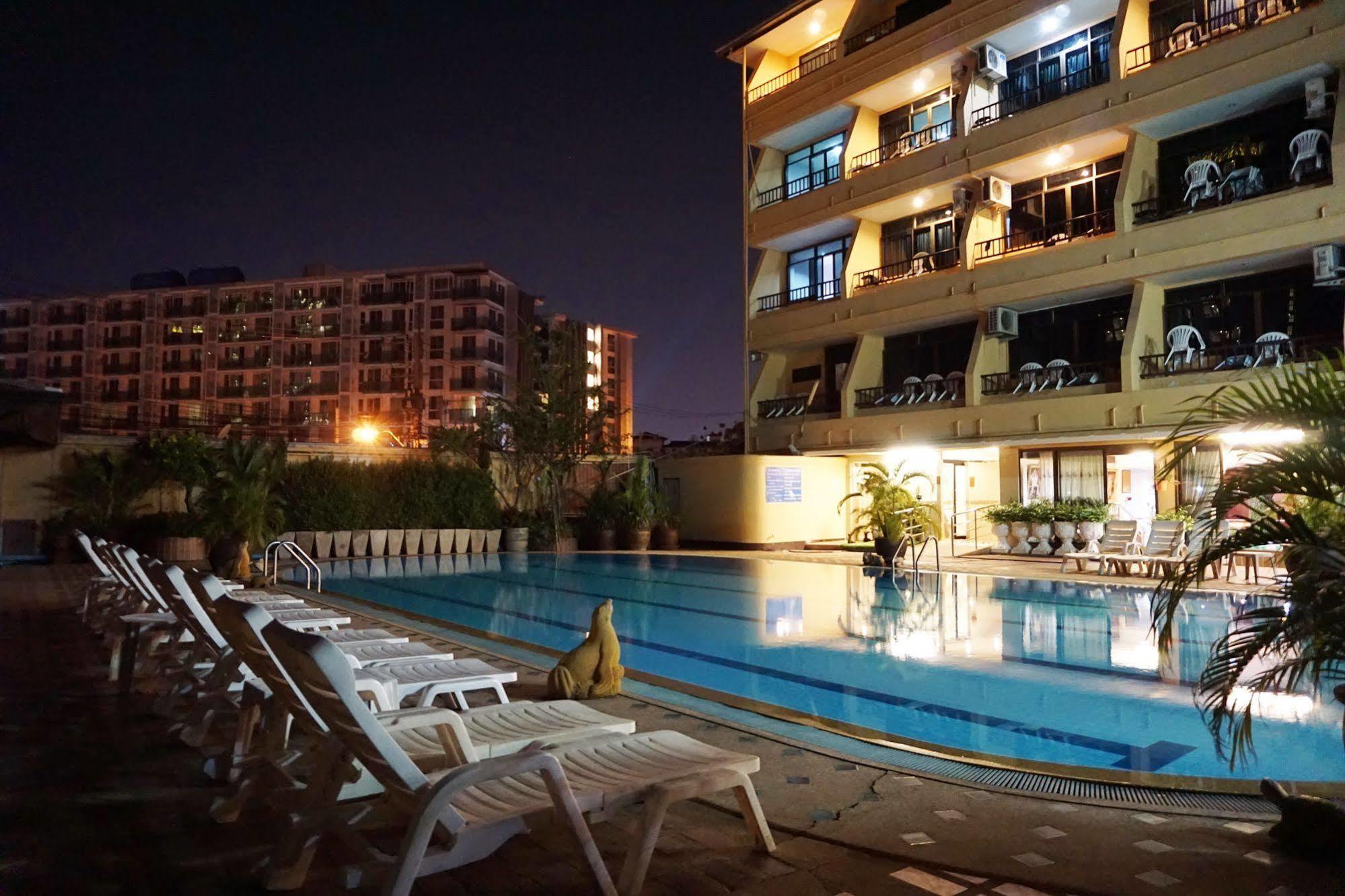 Suppamitr Villa Hotel Pattaya Luaran gambar