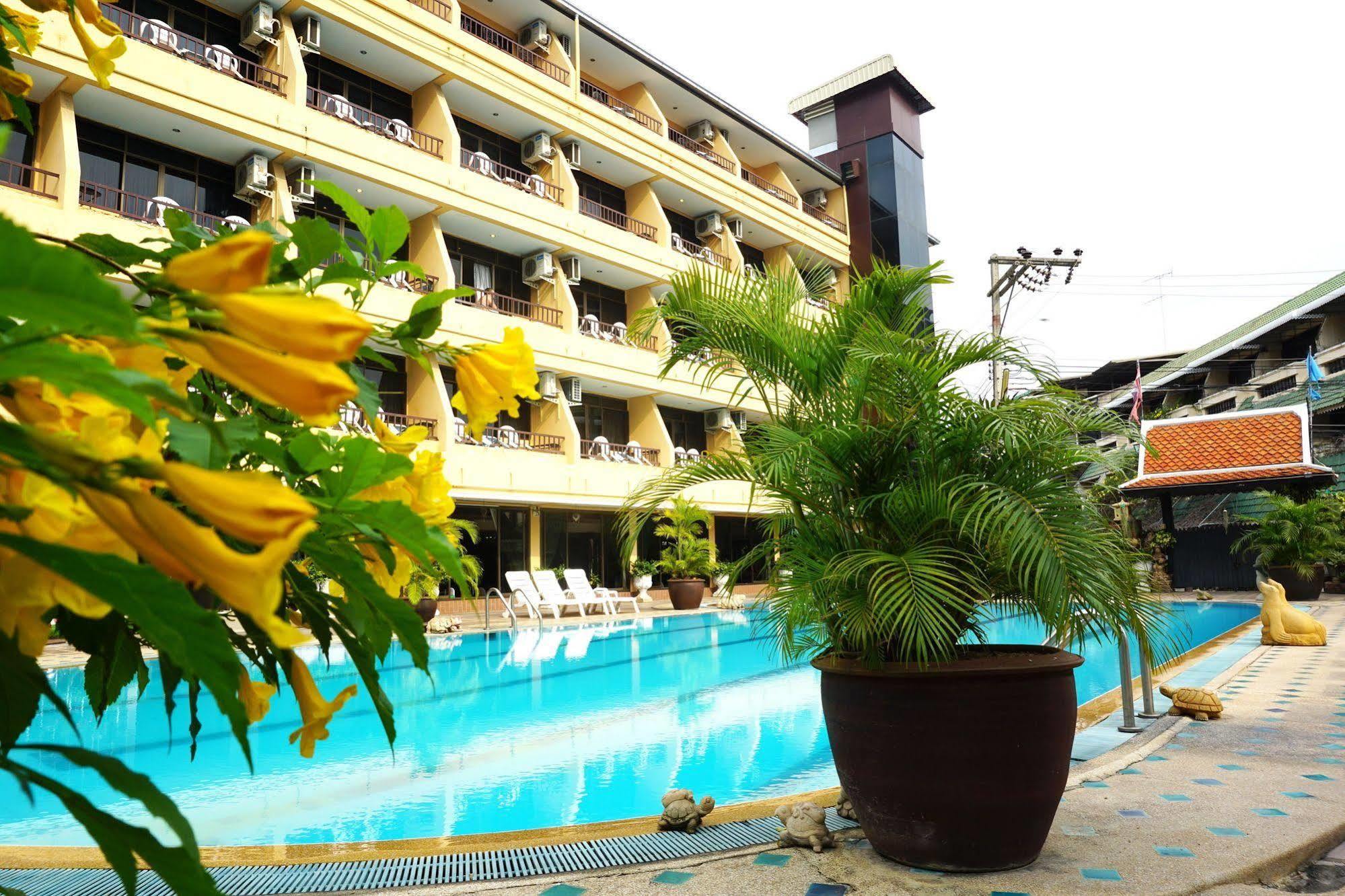 Suppamitr Villa Hotel Pattaya Luaran gambar